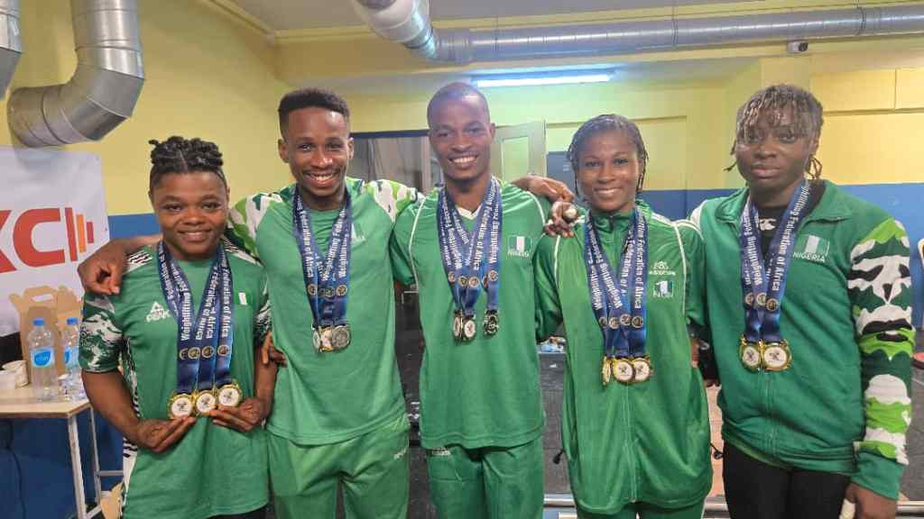 Commonwealth Weightlifting: Islamiyat and Sarah shine as Nigeria wins three golds in&nbsp;India